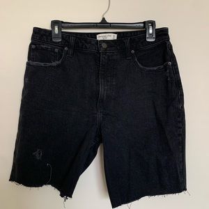 Abercrombie & Fitch black mom shorts